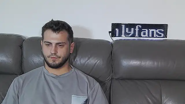 CrazyDom1 Show in webcam