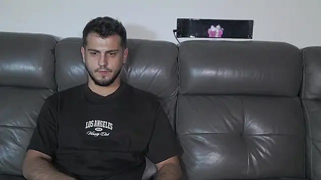 Chat +18 de CrazyDom1 ao vivo