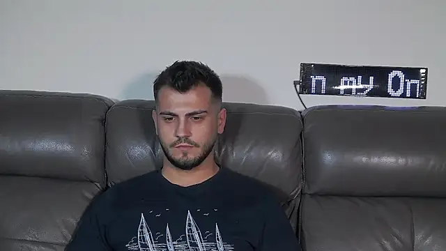 CrazyDom1 Webcam show