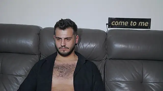 CrazyDom1 Show in webcam