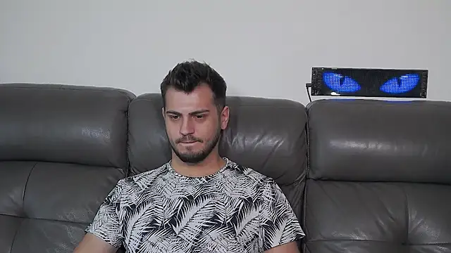 CrazyDom1 Webcam show