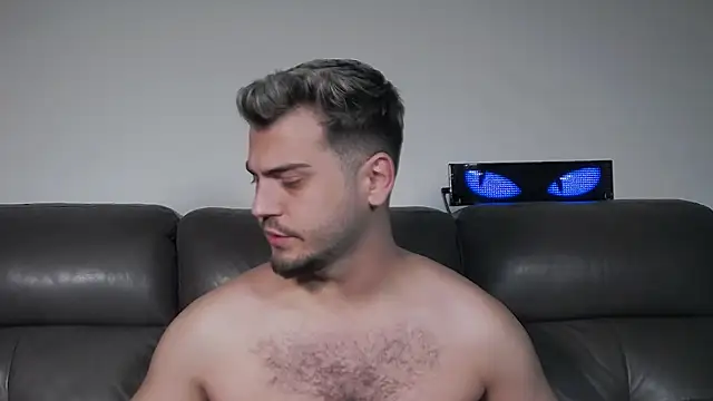 CrazyDom1's Webcam Show