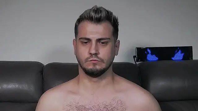 CrazyDom1 Webcam show