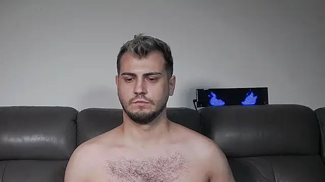 CrazyDom1 Webcam show