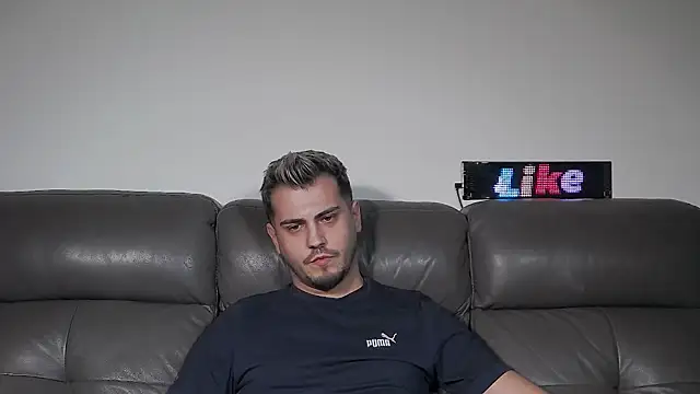 CrazyDom1 Show Webcam