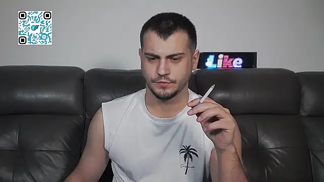 Pokazy przed kamerką – CrazyDom1
