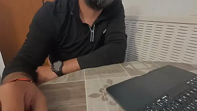 TARKAN1 webkamerás műsora