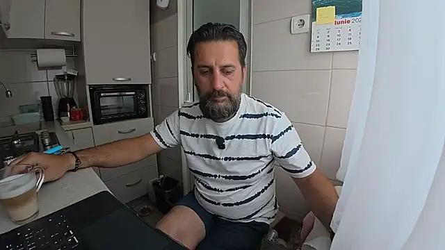הופעת וובקאם של TARKAN1