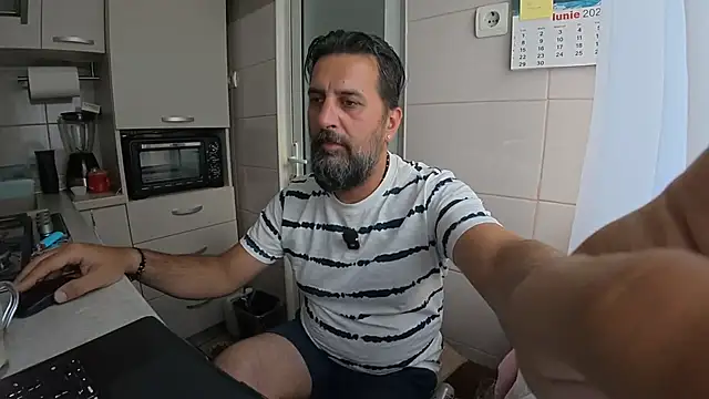 Pokazy przed kamerką – TARKAN1