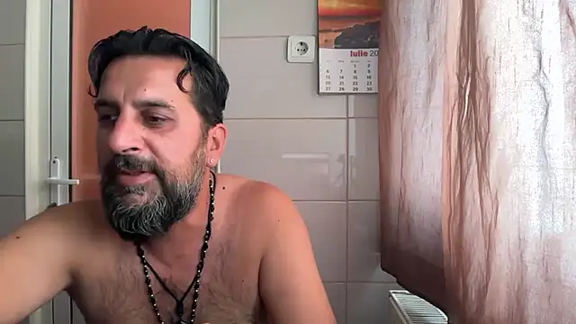Pertunjukan Kamera Web TARKAN1
