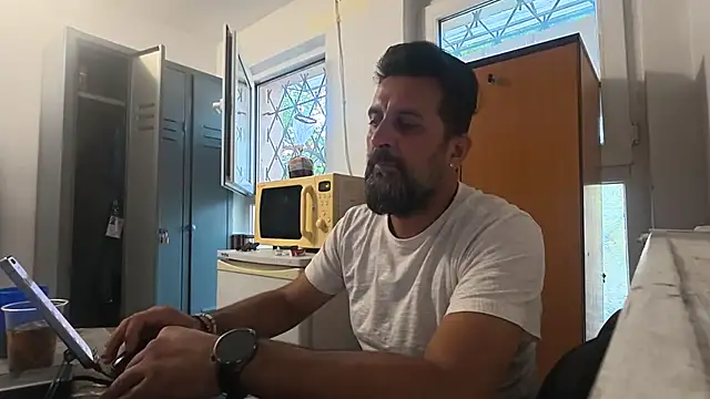 הופעת וובקאם של TARKAN1