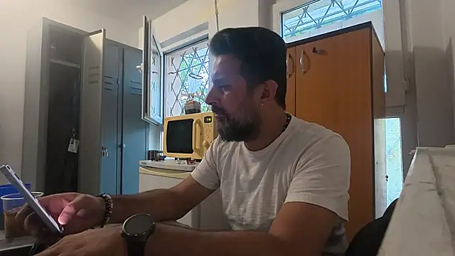 הופעת וובקאם של TARKAN1