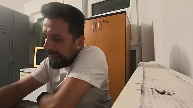 הופעת וובקאם של TARKAN1