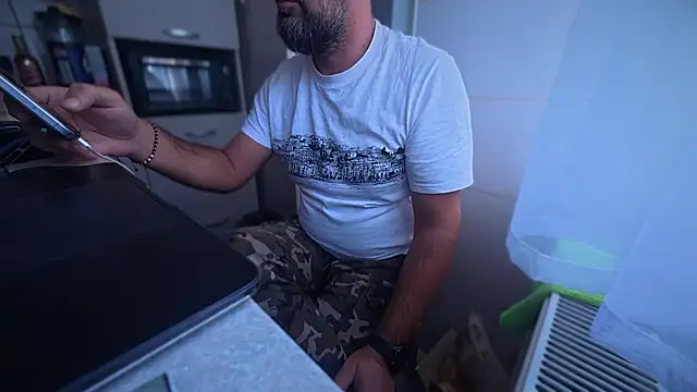 TARKAN1 webkamerás műsora