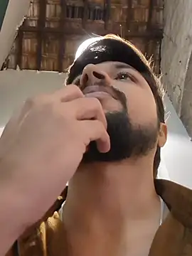 عرض كام _IRRESISTIBLE_