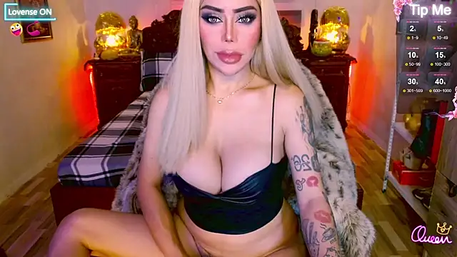 _QueenGoddess_ Show in webcam