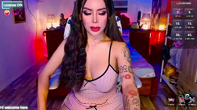 Show modela _QueenGoddess_ na web-kameri