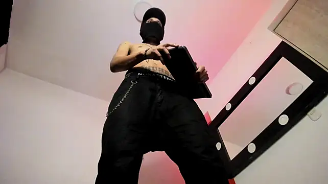 Samuel_Suarez's Webcam Show