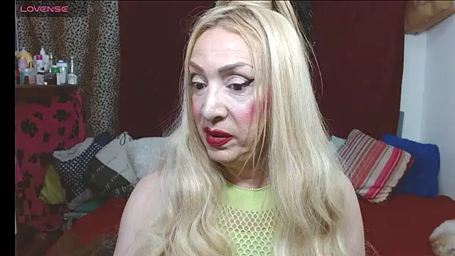 elena_evans Show in webcam