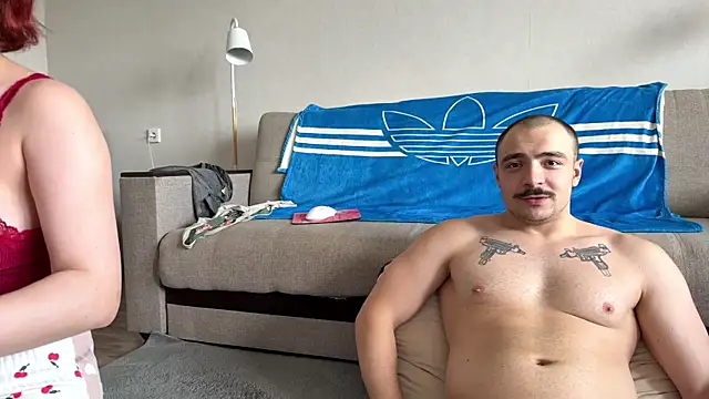 Love_plat1nan Webbikameraesitys