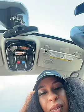 mellowyelloo Show in webcam