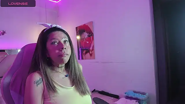 Karly_moon's Webcam Show