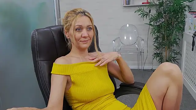 EllaMilf_'s Live XXX Chat