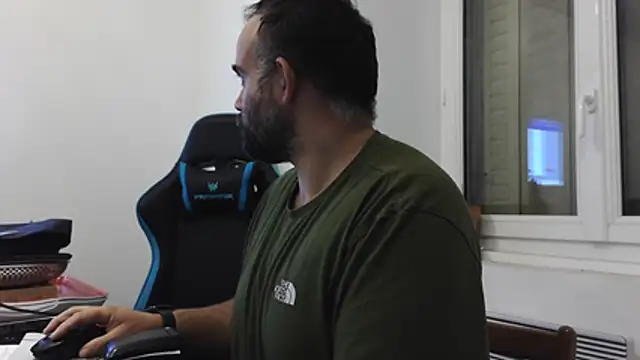 colalba12's Webcam Show