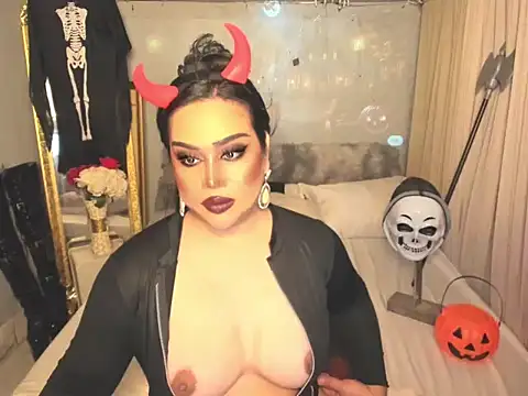 عرض كام RavennaMiller