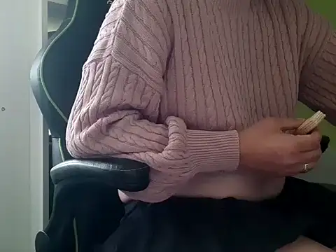 feathersify Show in webcam