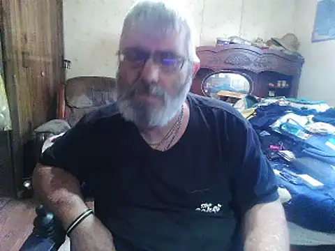 hearseguy77 Adlı Modelin Canlı XXX Sohbeti