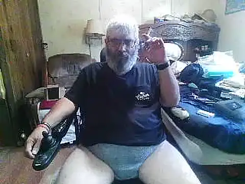 hearseguy77 Show in webcam