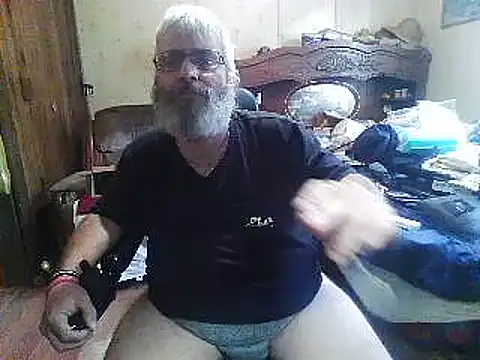 Show modela hearseguy77 na web-kameri
