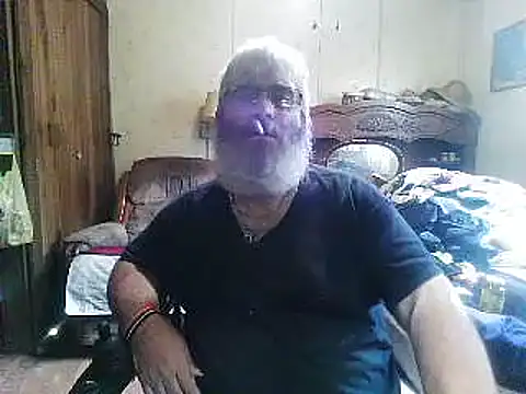 הופעת וובקאם של hearseguy77