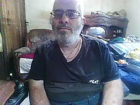הופעת וובקאם של hearseguy77
