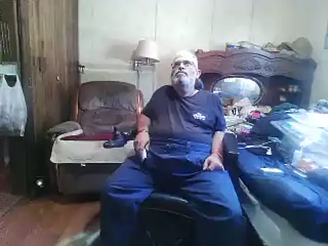 hearseguy77 Show in webcam