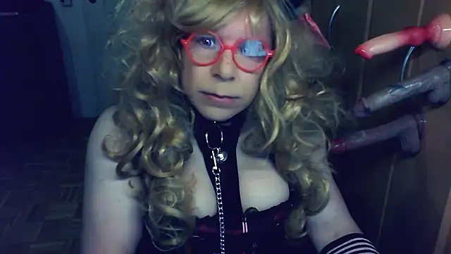 TV_BitchGirl – webcam-show
