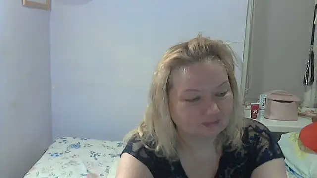 Lusi-777 Chat XXX in diretta
