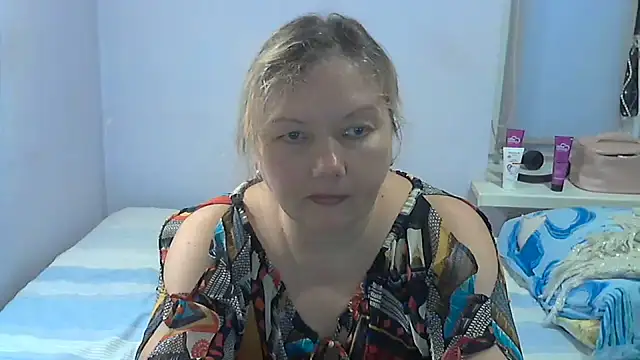 Show modela Lusi-777 na web-kameri