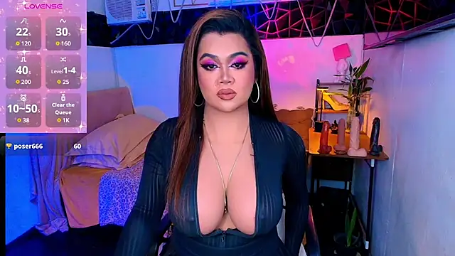asiankatyhuge Webcam-Show
