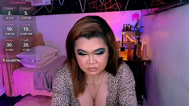 asiankatyhugeのウェブカメラショー