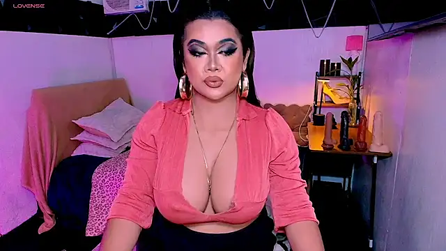 Show de asiankatyhuge na webcam