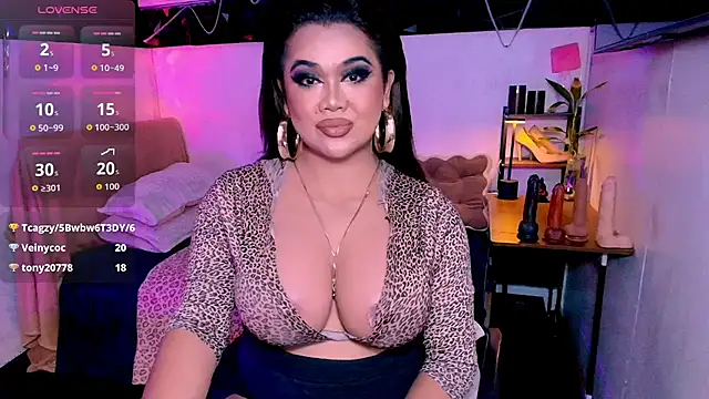 asiankatyhuge's Webcam Show