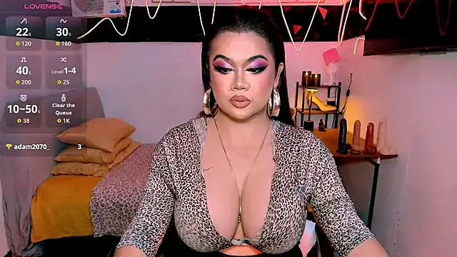 asiankatyhuge Adlı Modelin Web Kamerası Şovu