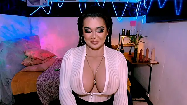 asiankatyhuge's Webcam Show
