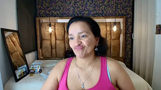Chat +18 de MarilynMiilf_ ao vivo
