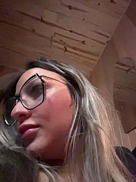 Онлайн чат XXX AliceStone19