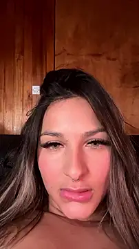 AliceStone19 Adlı Modelin Web Kamerası Şovu