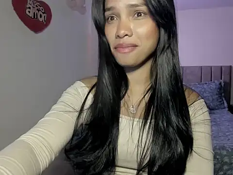 girlskinny06's Live Chat Room