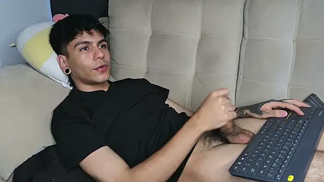 Austin_falcon Pertunjukan Webcam